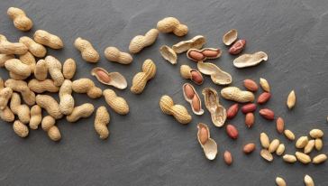 peanuts vs almonds
