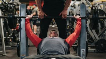 trainer with client
